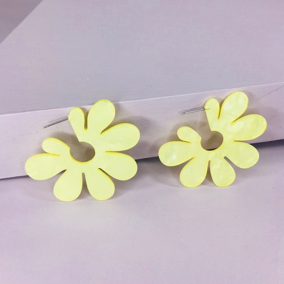 CLOSET REHAB Jewelry - 🆑 Yellow Blossom Hoop Earrings
